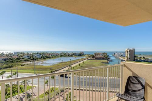 4br Bayview For Large Families! Beachfront Resort, Shared Pools & Jacuzzi