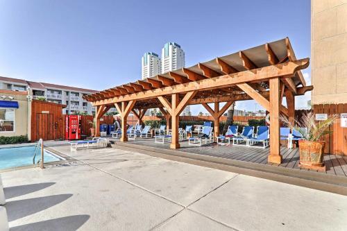 Apartamento Beach Haven With Shared Amenities - Steps To Beach!