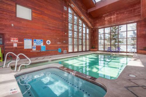 Apartamento Condo 107 Wifi Community Pool Jacuzzi Lounge Fireplace Laundry