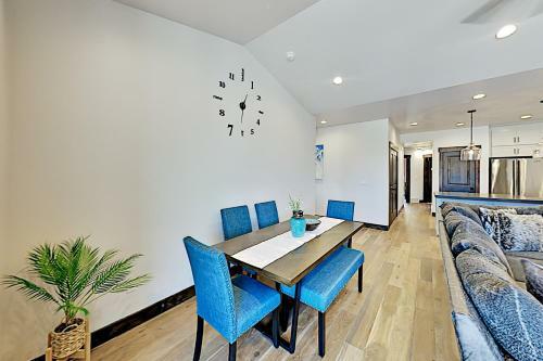 Black Rock Ridge - Chef's Kitchen, 2-car Garage Home