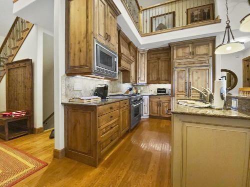 9922 Vista Home