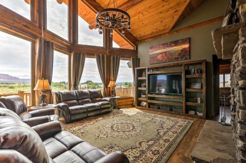 Kanab Cabin With Hot Tub, Fire Pit And Panoramic Views!