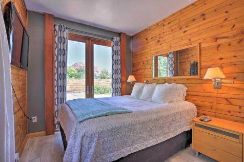 Vintage Main St Kanab Cottage With Fenced Yard