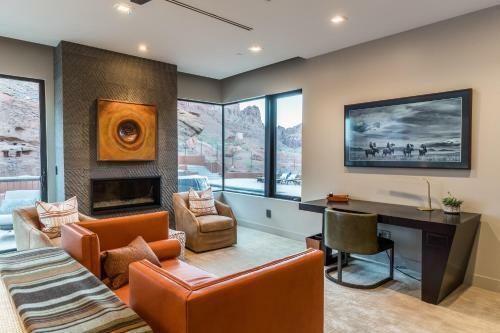 Villa Padre Canyon Residences - Double Masters And King Suite With Pool