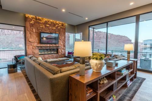 Villa Padre Canyon Residences - Double Masters And King Suite With Pool