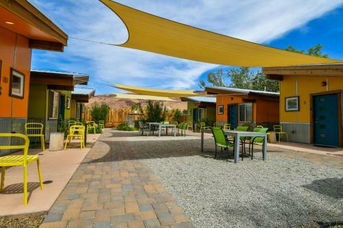Hotel West 10 - Kokopelli West Studio. Downtown Location