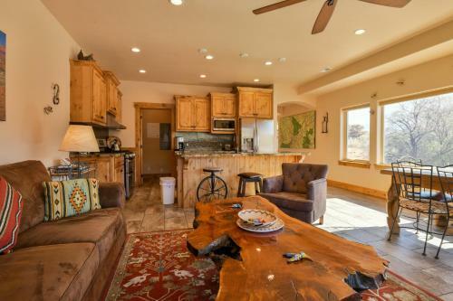 Pr 16 - Luxury Home With Shared Pool, Hot Tub