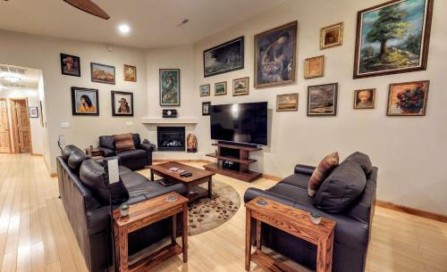 Portal View ~ Cottonwoods 401