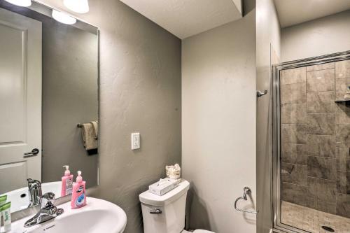Luxury Downtown Moab Townhome With Pool Access!