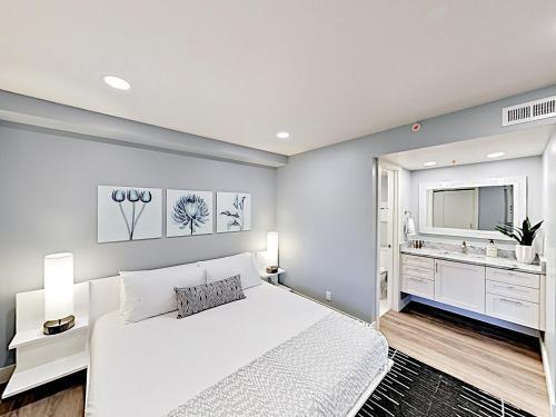 Apartamento New Listing! Luxe Remodeled Getaway Condo