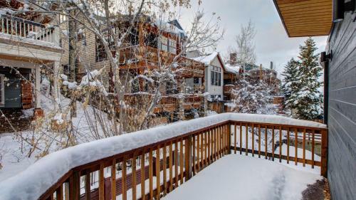 Woodside 207 Home