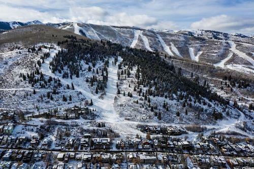Ski And Ride Woodside By Casago