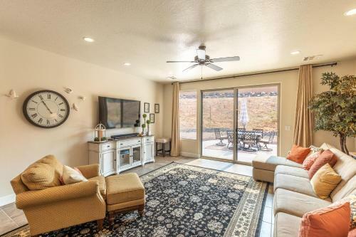 Villa Red Rock & Turned Wood Escape