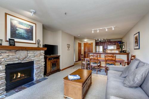 Powderhorn Lodge 411: Mountain Majesty Suite
