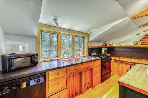 2 Bed 2 Bath Vacation Home In Charlotte