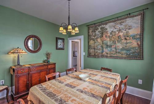 Historic Home 8 Mi To Bristol Motor Speedway