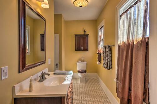 Historic Home 8 Mi To Bristol Motor Speedway