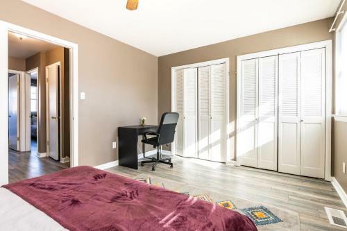 Charming 3br House Cozysuites Pool Table