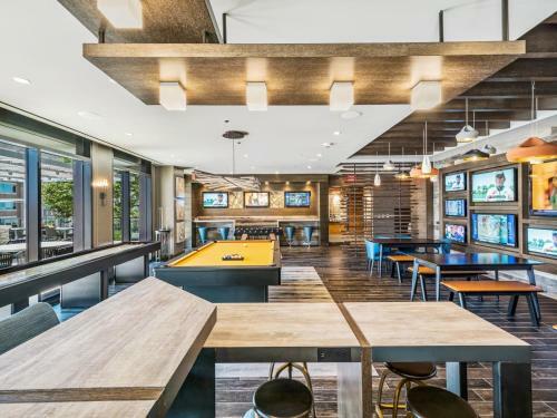 Apartamento Bluebird Suites At Reston Town Center