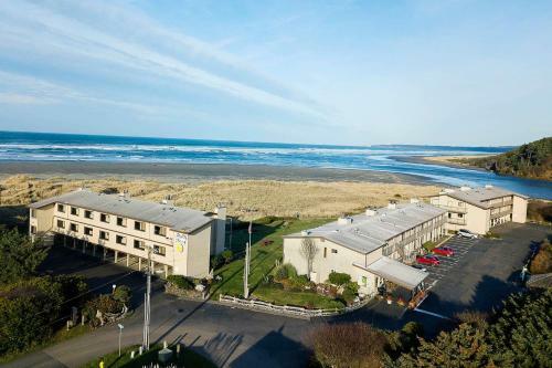 Hotel Hi-tide Resort