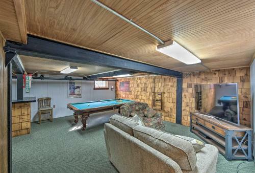Port Angeles Colonial Home With Waterfront Views!