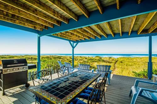 Expansive Views Family Oceanfront Beach Home