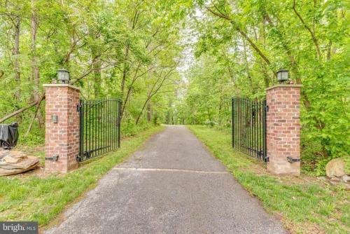 River House Near Harpers Ferry!