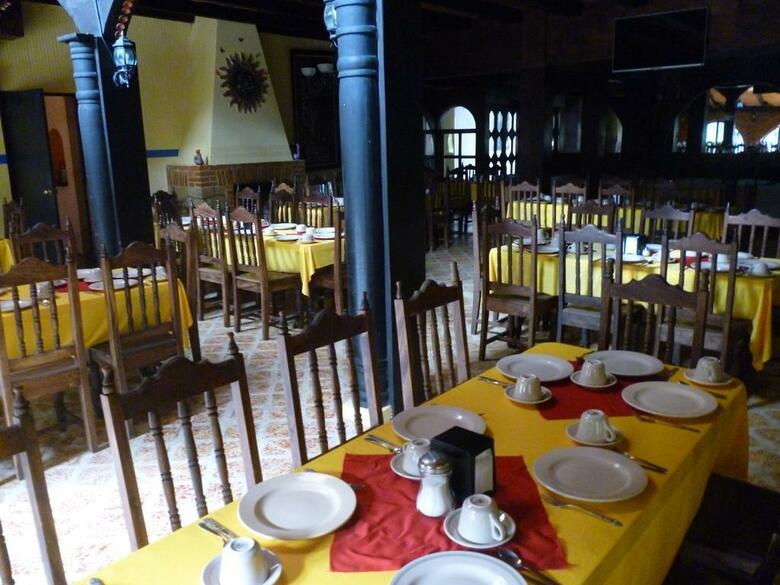 Hotel Palacio De Moctezuma