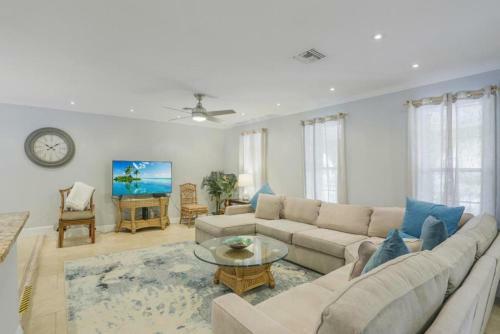 Sand Hill St. 318 Marco Island Vacation Rental