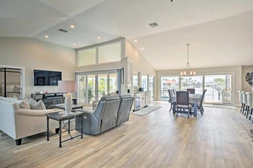 Waterfront Marco Island Home With Private Pool And Dock