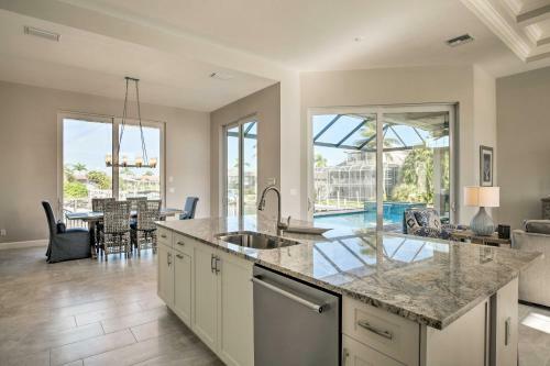 Canalfront Home - Walk 2 Blocks To Tigertail Beach