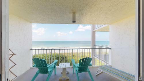 Recently Renovated Beachfront Gem In Paradise!