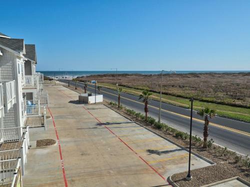 Pathway To The Sea T808 By Padre Escapes