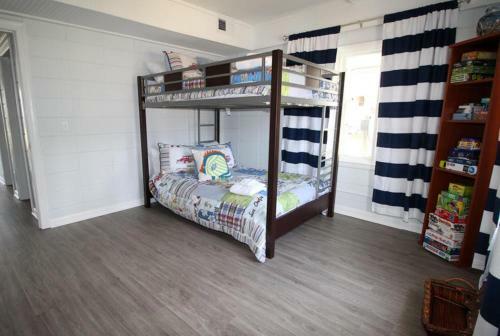 796 Marlin Drive - Seven Bedroom House