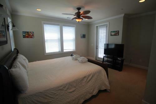 619 Dolphin Road - Six Bedroom House