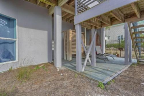 The House On The Blue Shore By Pristine Properties
