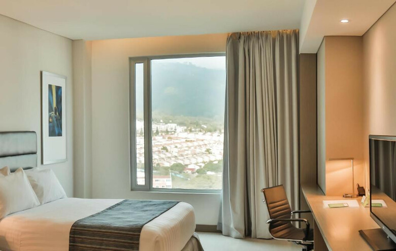 Hotel Holiday Inn Bucaramanga Cacique