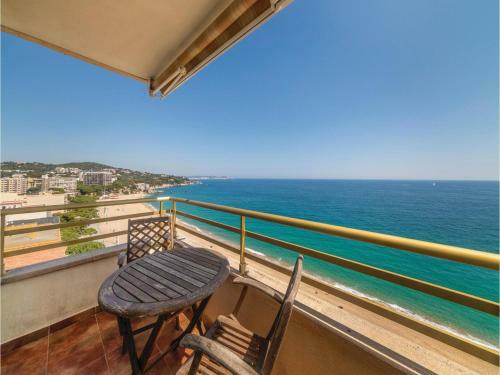 Apartment C/cel I Mar 8, �tico
