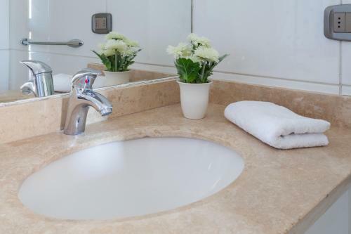 Livinnest Apartments