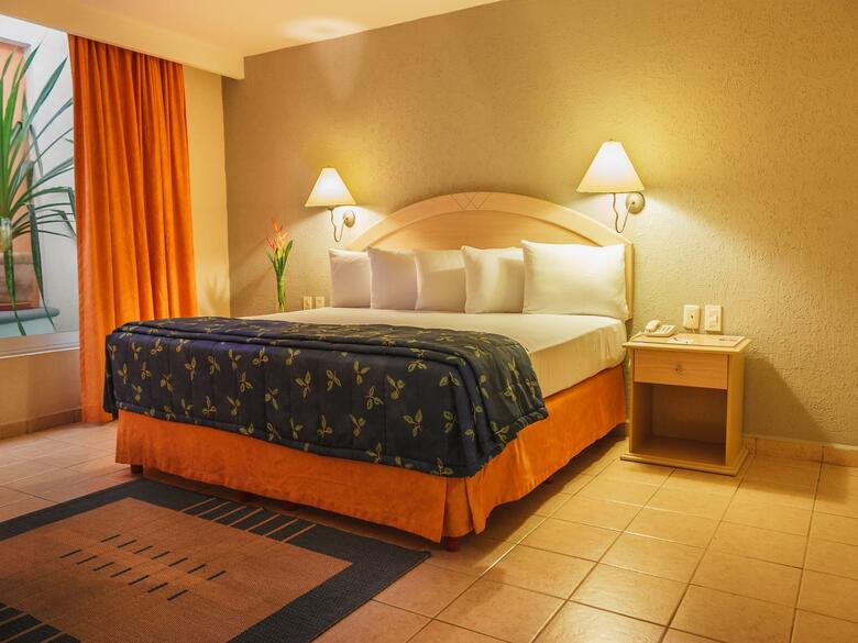 Hotel Plaza Inn Express