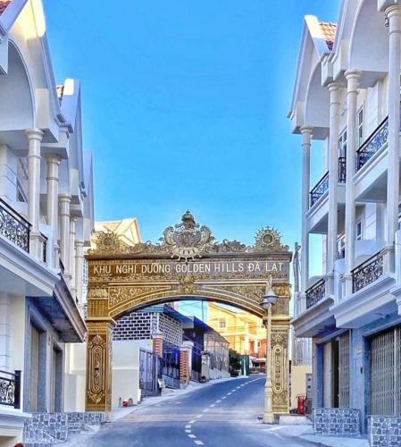 Villa Khu Ngh? D??ng Golden Hill ?� L?t