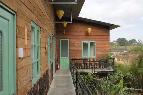 ?�n L?ng Homestay & Coffee