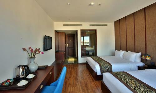 Dong Duong Hotel & Suites