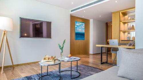 Sel De Mer Hotel & Suites