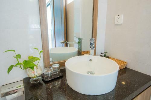 Yen Vy Hotel And Apartment
