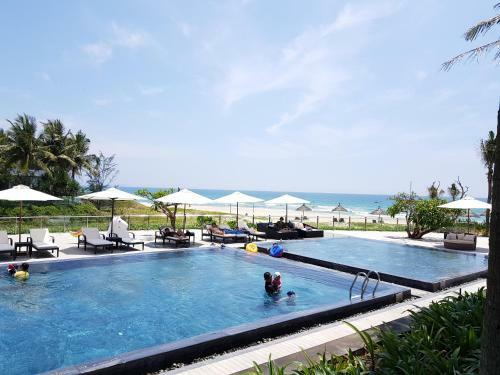 Villas 3 Bedrooms At Da Nang Beach