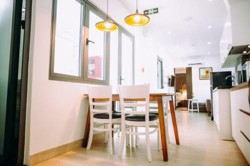 Cozy 2 Bedrooms Apartment Near Dragon Bridge