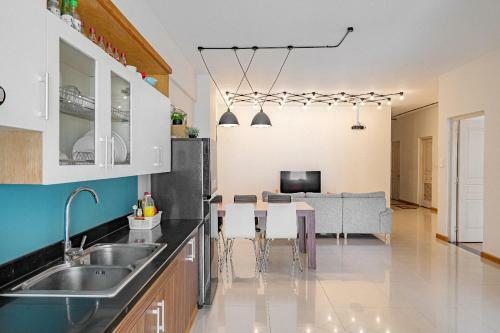 Aparta Service Apartment