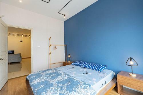 Aparta Service Apartment