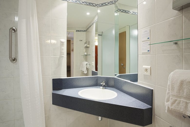 Hotel Express By Holiday Inn Grenoble - Bernin